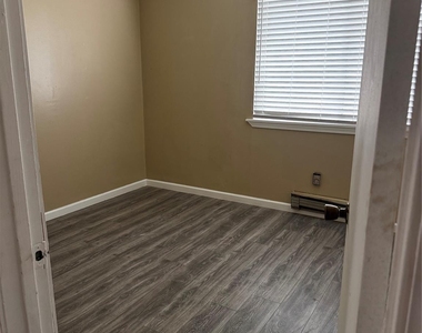4515 7th Street - Photo Thumbnail 13