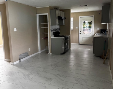 4515 7th Street - Photo Thumbnail 10