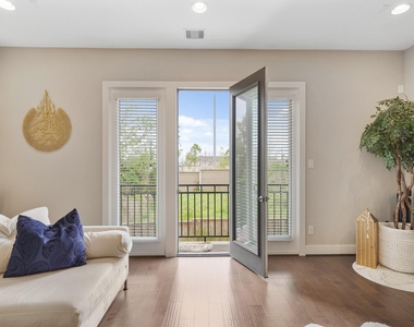 1824 Bonner Street - Photo Thumbnail 7