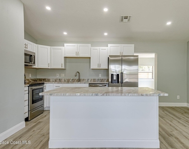 861 Furth Road Nw - Photo Thumbnail 4