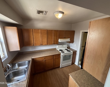 1320 S Atlantic Avenue - Photo Thumbnail 9