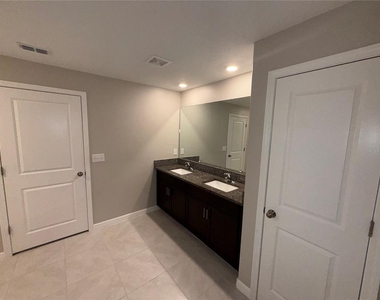 13204 Great Plains Drive - Photo Thumbnail 23