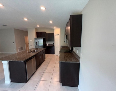 13204 Great Plains Drive - Photo Thumbnail 11