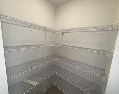 13204 Great Plains Drive - Photo Thumbnail 12