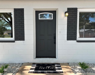 740 16th Avenue Sw - Photo Thumbnail 1