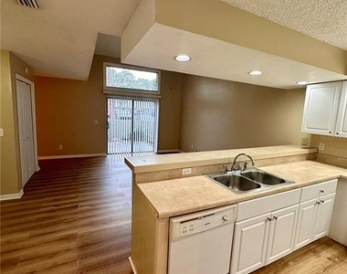 6262 142nd Avenue N - Photo Thumbnail 3