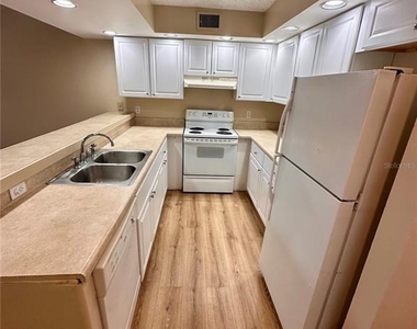 6262 142nd Avenue N - Photo Thumbnail 2
