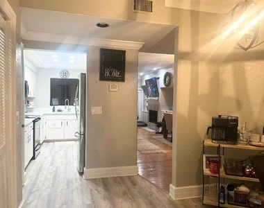 9726 Tiffany Oaks Lane - Photo Thumbnail 7