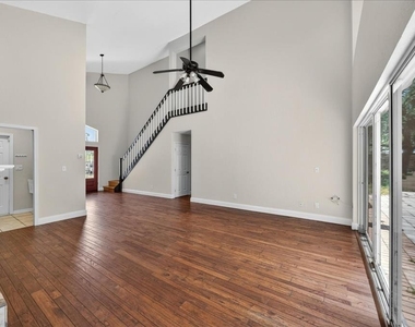 2000 Brent Place - Photo Thumbnail 9