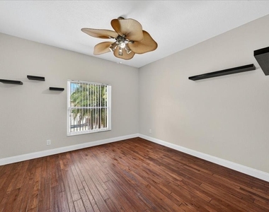 2000 Brent Place - Photo Thumbnail 33