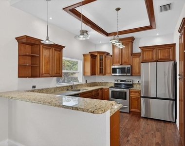 2000 Brent Place - Photo Thumbnail 17