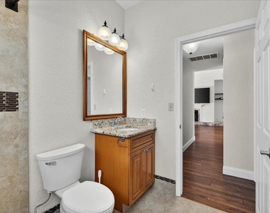 2000 Brent Place - Photo Thumbnail 29