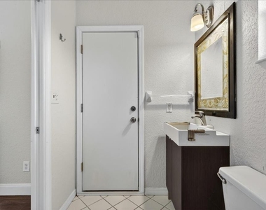 2000 Brent Place - Photo Thumbnail 32