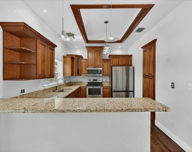 2000 Brent Place - Photo Thumbnail 16