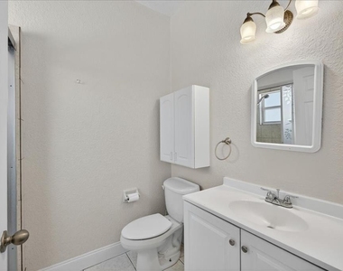 2000 Brent Place - Photo Thumbnail 38