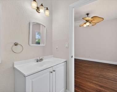 2000 Brent Place - Photo Thumbnail 41