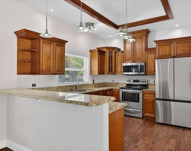 2000 Brent Place - Photo Thumbnail 24