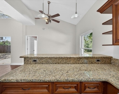 2000 Brent Place - Photo Thumbnail 22
