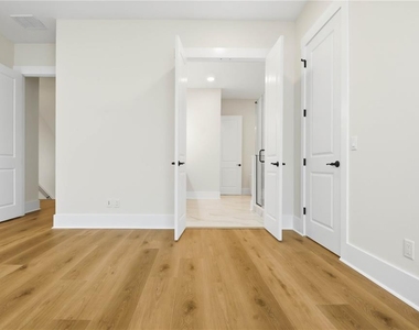 1413 Bayshore Boulevard - Photo Thumbnail 24