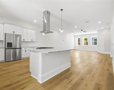1413 Bayshore Boulevard - Photo Thumbnail 9