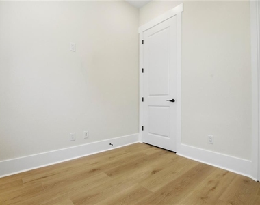 1413 Bayshore Boulevard - Photo Thumbnail 46