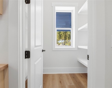 1413 Bayshore Boulevard - Photo Thumbnail 14