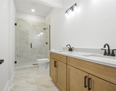 1413 Bayshore Boulevard - Photo Thumbnail 43