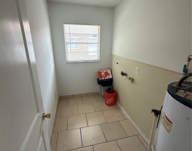2463 Chestnut Woods Drive - Photo Thumbnail 7