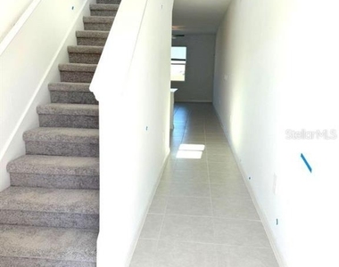10315 Honey Hammock Way - Photo Thumbnail 5