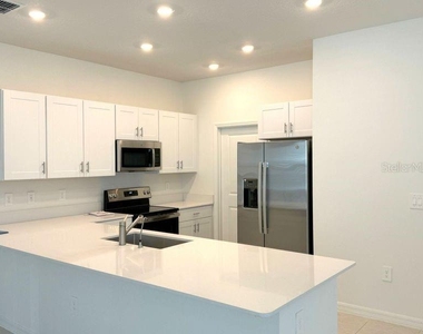10315 Honey Hammock Way - Photo Thumbnail 7
