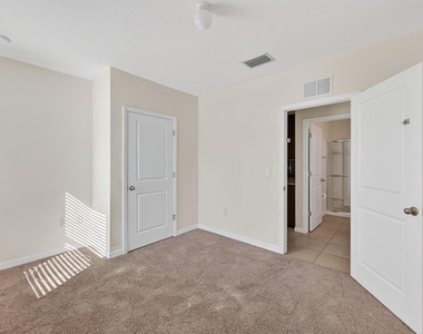 4842 San Palermo Drive - Photo Thumbnail 13
