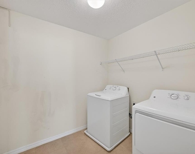 4842 San Palermo Drive - Photo Thumbnail 15