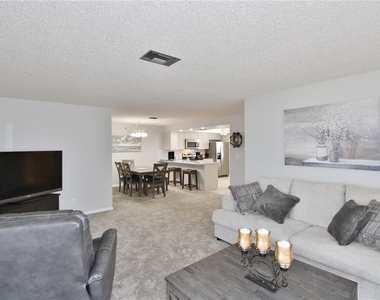 9635 Greenskeeper Drive - Photo Thumbnail 2