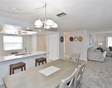 9635 Greenskeeper Drive - Photo Thumbnail 3