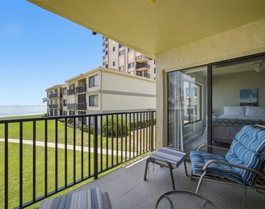 6322 Palma Del Mar Boulevard S - Photo Thumbnail 2