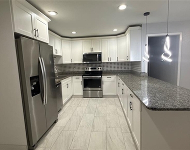 8106 Wichita Way - Photo Thumbnail 6