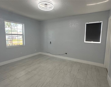 8106 Wichita Way - Photo Thumbnail 8