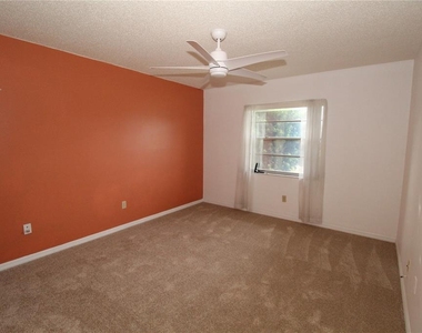 2345 Glenmore Circle - Photo Thumbnail 10