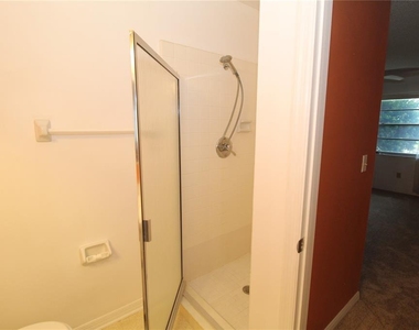 2345 Glenmore Circle - Photo Thumbnail 13