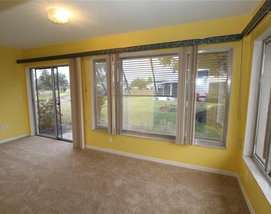 2345 Glenmore Circle - Photo Thumbnail 3
