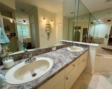 4244 Preserve Place - Photo Thumbnail 33