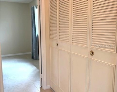 302 Canton Court - Photo Thumbnail 10
