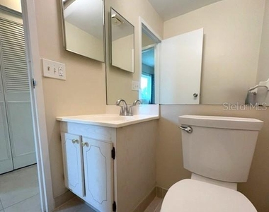 302 Canton Court - Photo Thumbnail 13