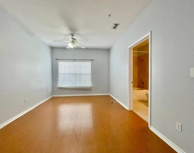 4333 Bayside Village Drive - Photo Thumbnail 17