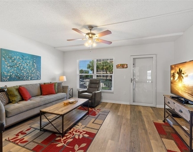 9755 Harrell Avenue - Photo Thumbnail 6