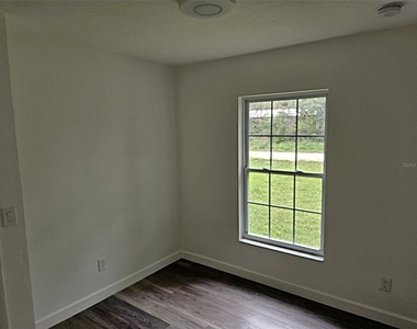 4051 Nw 19th Avenue - Photo Thumbnail 8