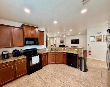 9110 Stromboli Court - Photo Thumbnail 5