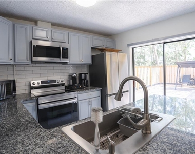 5349 Bamboo Court - Photo Thumbnail 8