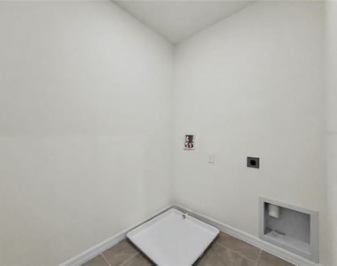 2085 Doe Run Drive - Photo Thumbnail 41