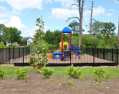 5579 Millenia Park Boulevard - Photo Thumbnail 10
